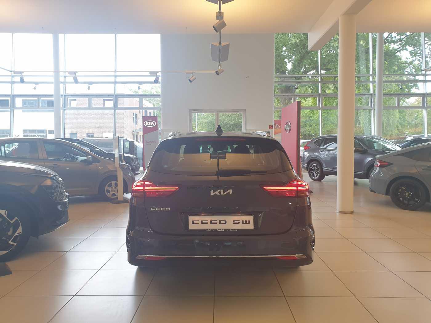 Kia Ceed SW 1.0T 100PS | Vision | NAV | KAM