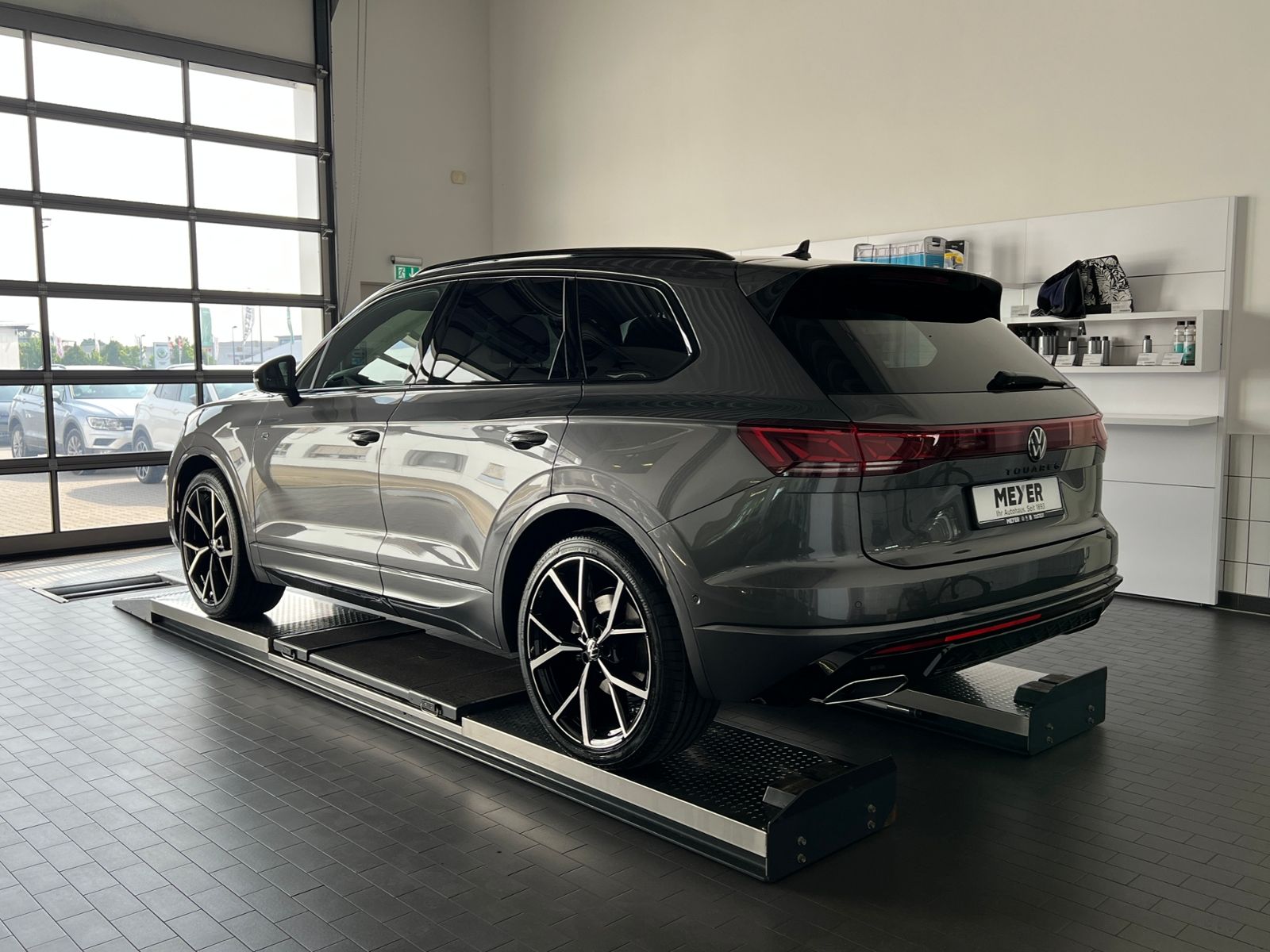 Fahrzeugabbildung Volkswagen Touareg R-Line 3.0 V6 TDI 4MOTION *Luftfederung,