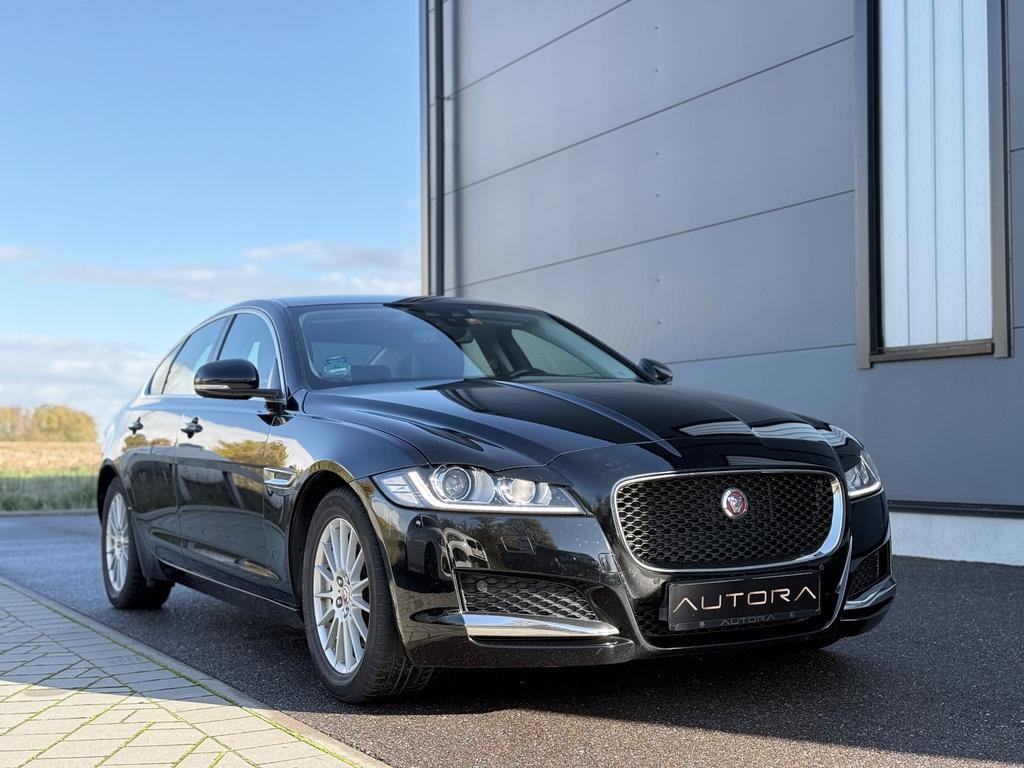 Jaguar XF