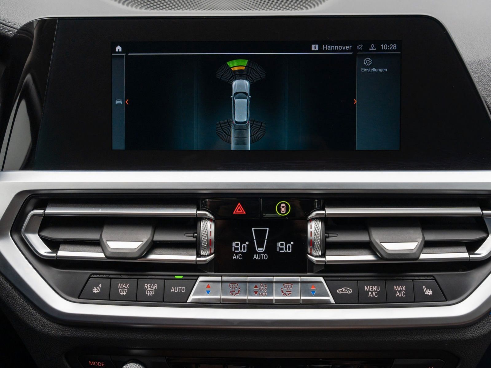 Fahrzeugabbildung BMW 320d Luxury Line DAB CockpitPlus PDC Leder