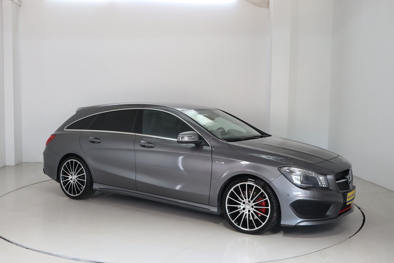 Fahrzeugabbildung Mercedes-Benz CLA 250 Shooting Brake Sport 4Matic