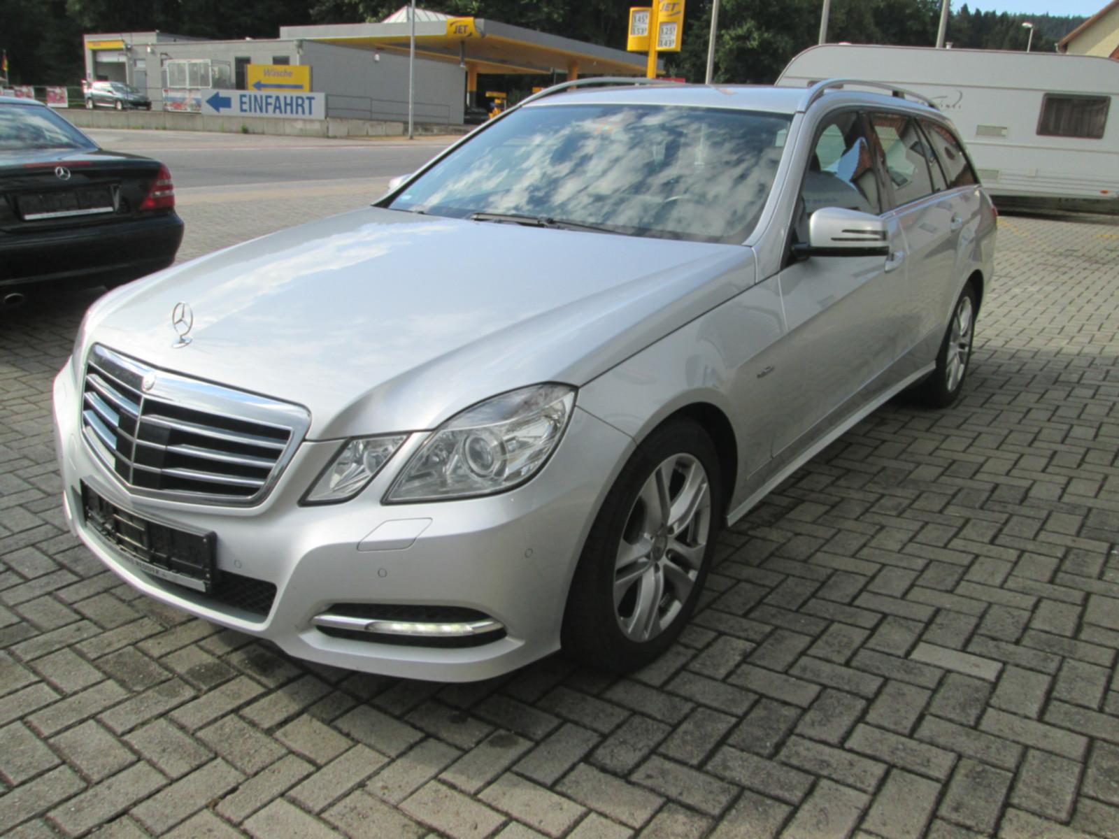 Mercedes-Benz E 220 E-Klasse T-Modell E 220 CDI "Avantgarde"