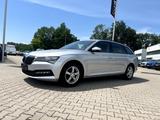 Skoda Superb Combi 2.0 TDI DSG Active *LED Navi Sitzh. - Skoda Superb: Active