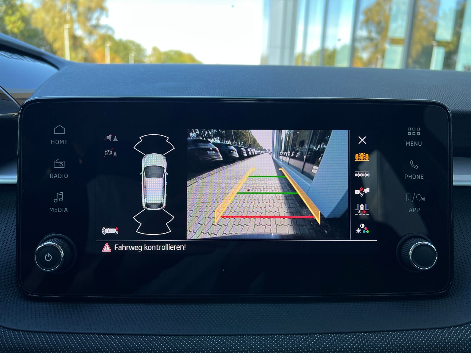 Fahrzeugabbildung SKODA Fabia Selection 1.0 TSI DSG *LED, SmartLink, Kam