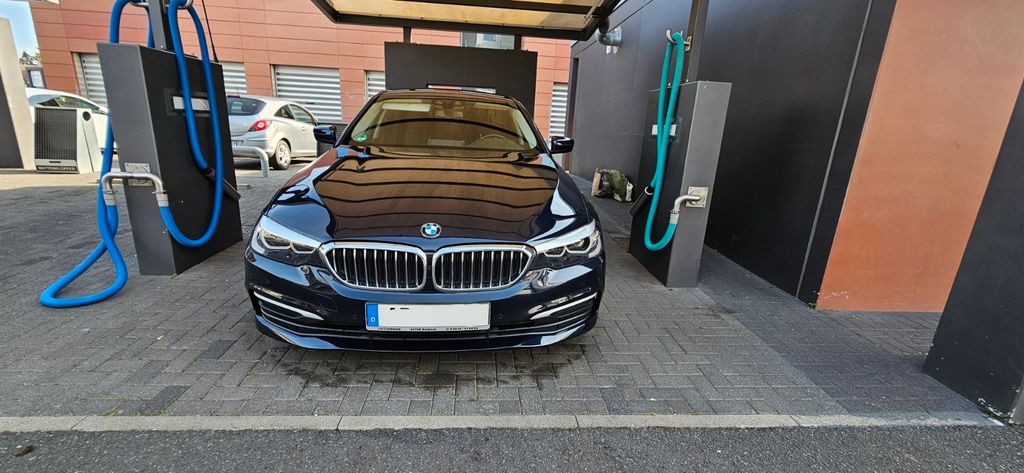 Image of BMW 530