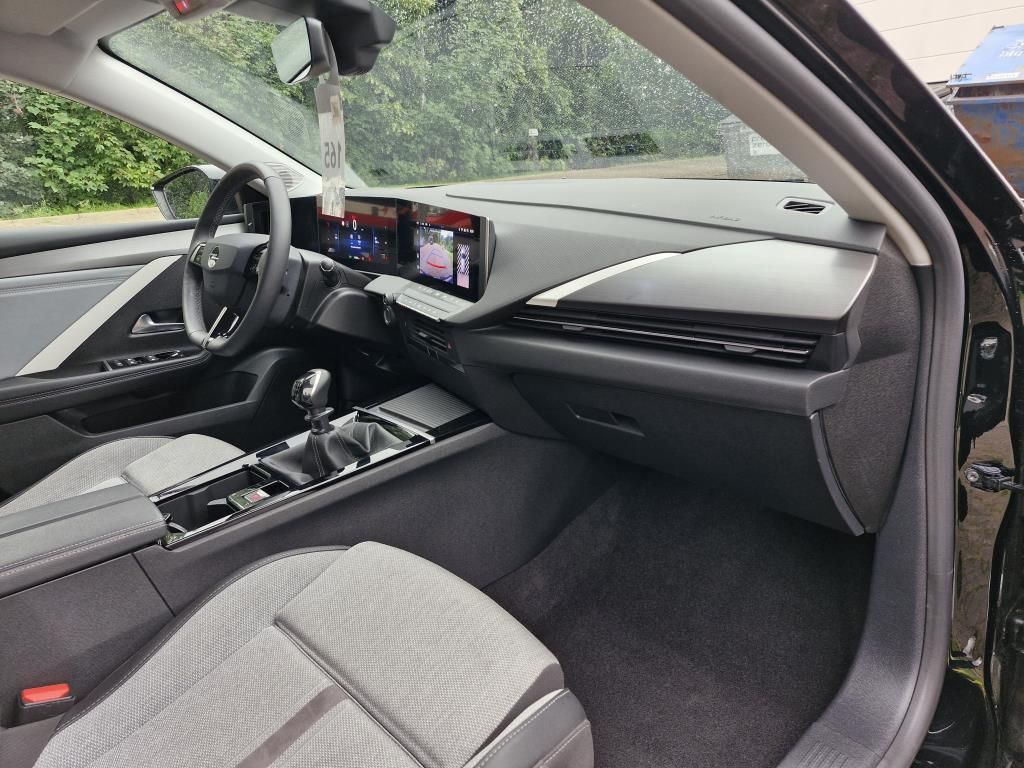 Autohaus Zimpel - Opel Astra 5-T 1.2T AHK+Navi+Beheizbare Frontscheibe - Bild 11 Autohaus Zimpel - Opel Astra 5-T 1.2T AHK+Navi+Beheizbare Frontscheibe - Bild 11
