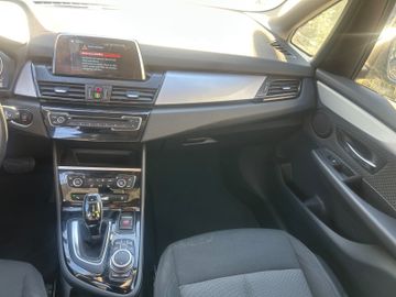 BMW 218 - 11
