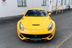 Fahrzeugabbildung Ferrari F12 Berlinetta Giallo Modena *MwSt./Scheckheft*