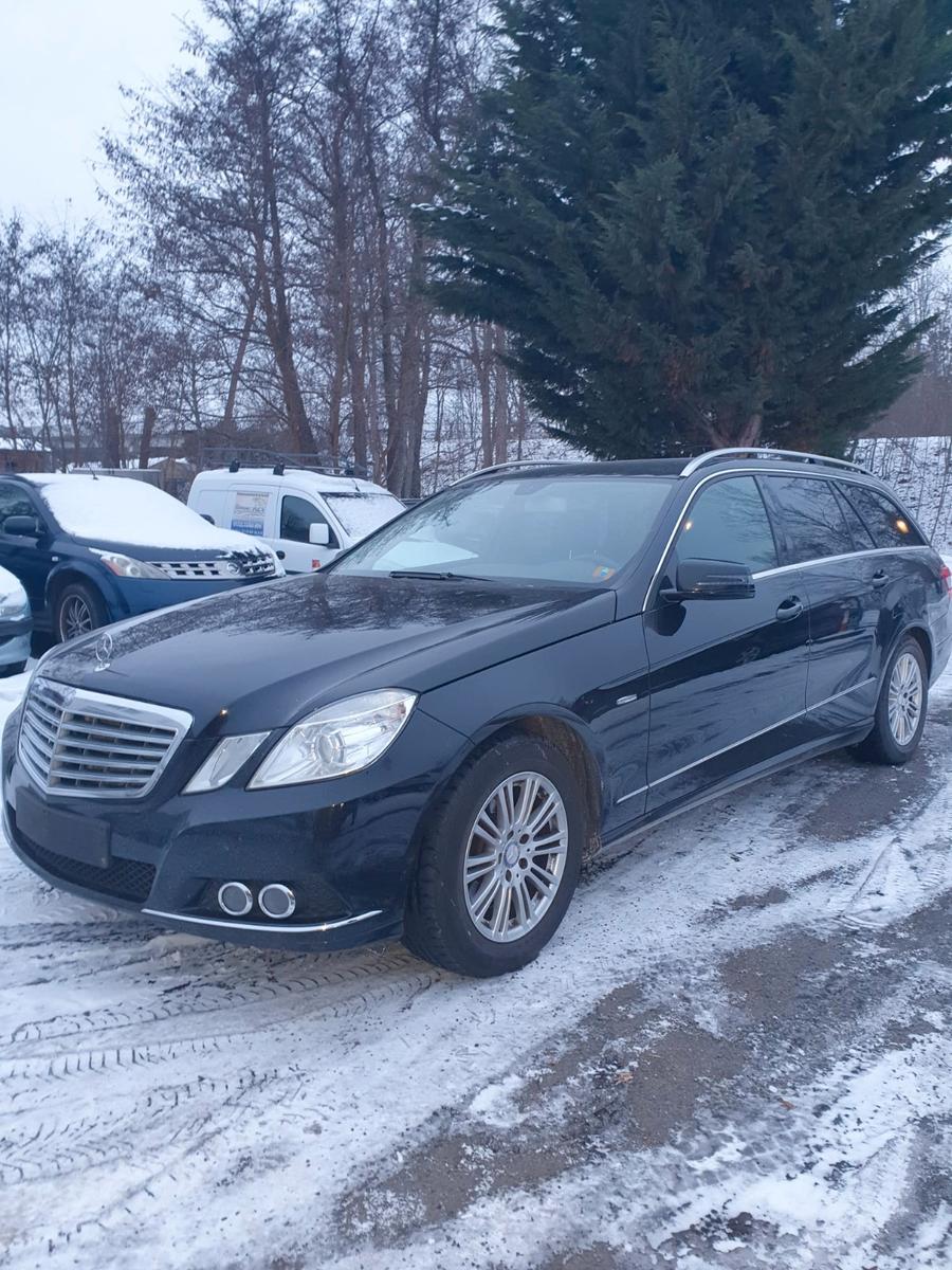 Mercedes-Benz E 250 CDI T BlueEFFICIENCY AVANTGARDE