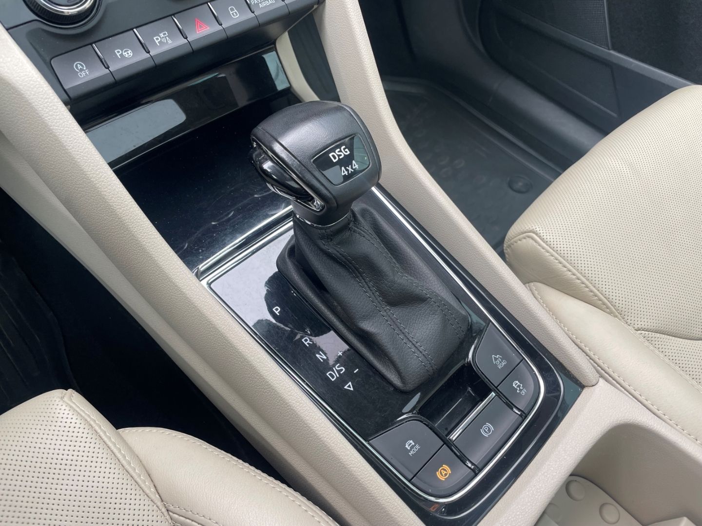 Fahrzeugabbildung SKODA Kodiaq Style 4x4 7-Sitzer Memory Sitzheiz&klima