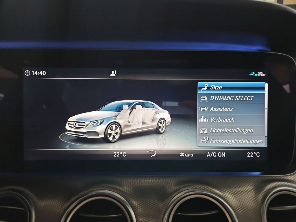 Fahrzeugabbildung Mercedes-Benz E 400 d 4M Luxury Pano Memory Totwi. LED 360°