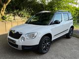 Skoda Yeti Adventure 4x4 Panorama Dach - Skoda Yeti Gebrauchtwagen in Solingen