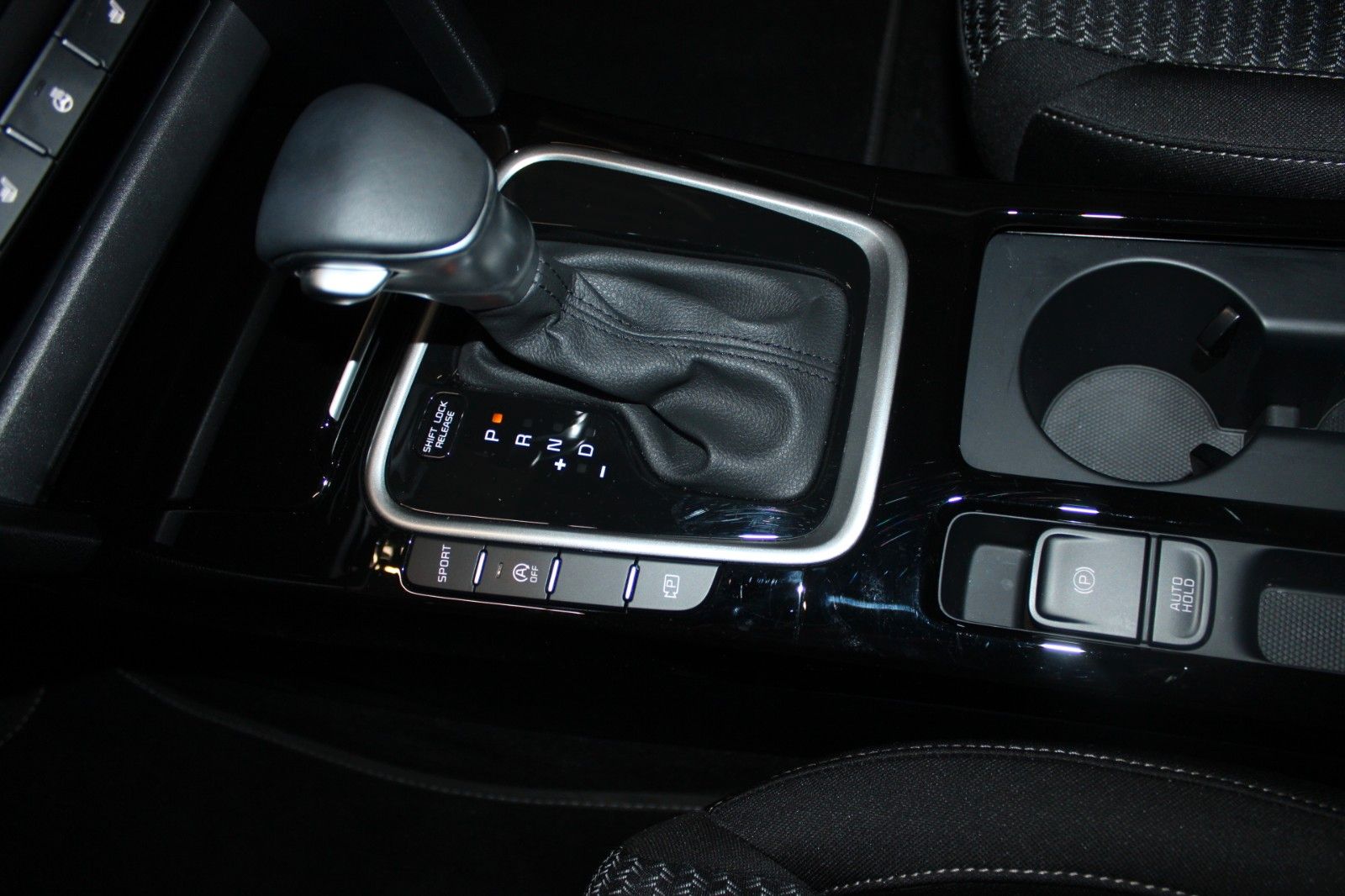 Fahrzeugabbildung Kia cee'd / Ceed Spirit Aut. LED NAVI ACC BLIS uvm.