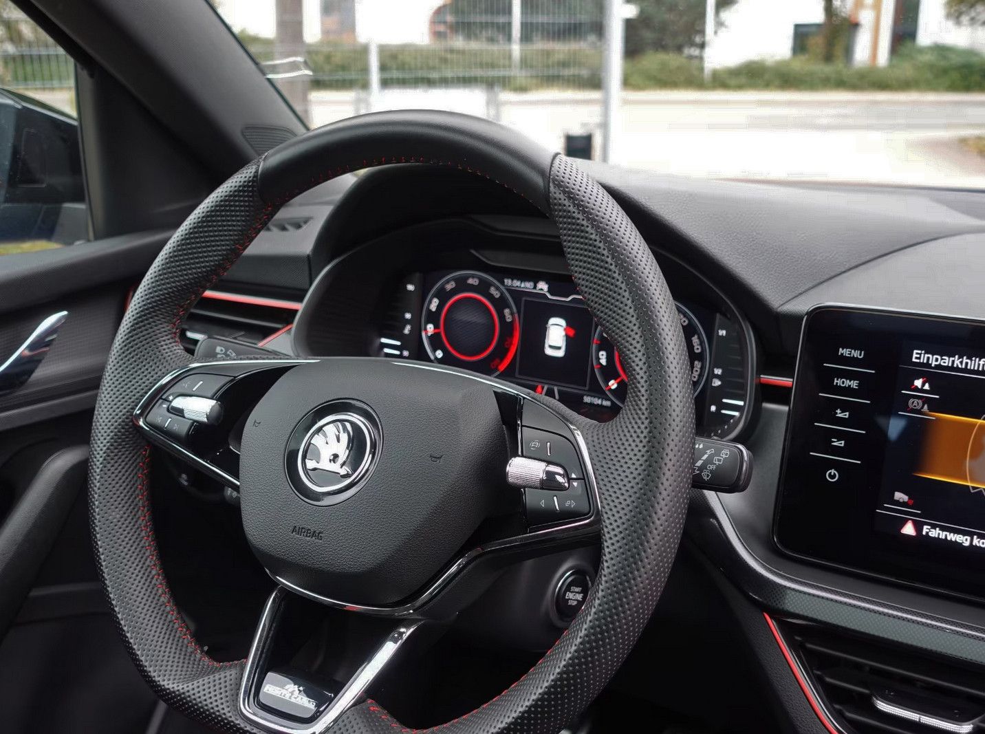 Fahrzeugabbildung SKODA Kamiq 1.5 TSI MONTE CARLO LED Navi Assist. 18"LM