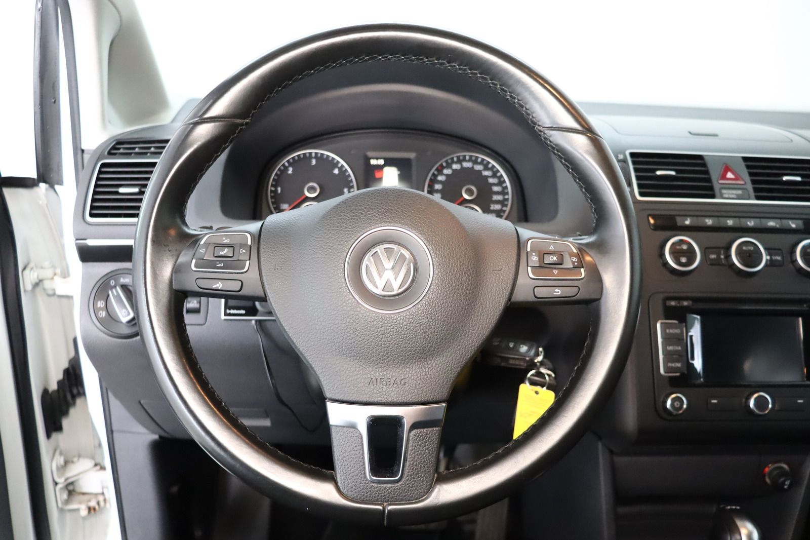 Fahrzeugabbildung Volkswagen Touran 2.0 TDI * Navi * RFK * Xenon *