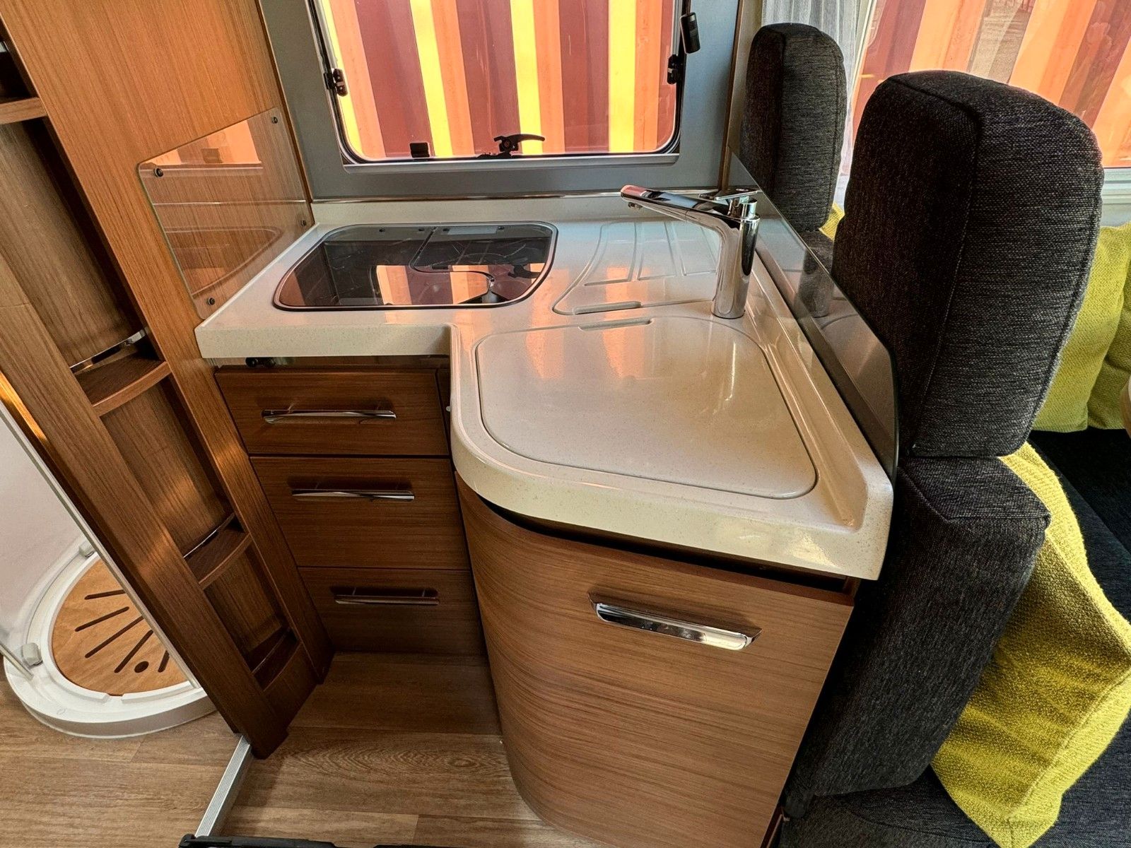 Fahrzeugabbildung Niesmann + Bischoff Arto 76LE