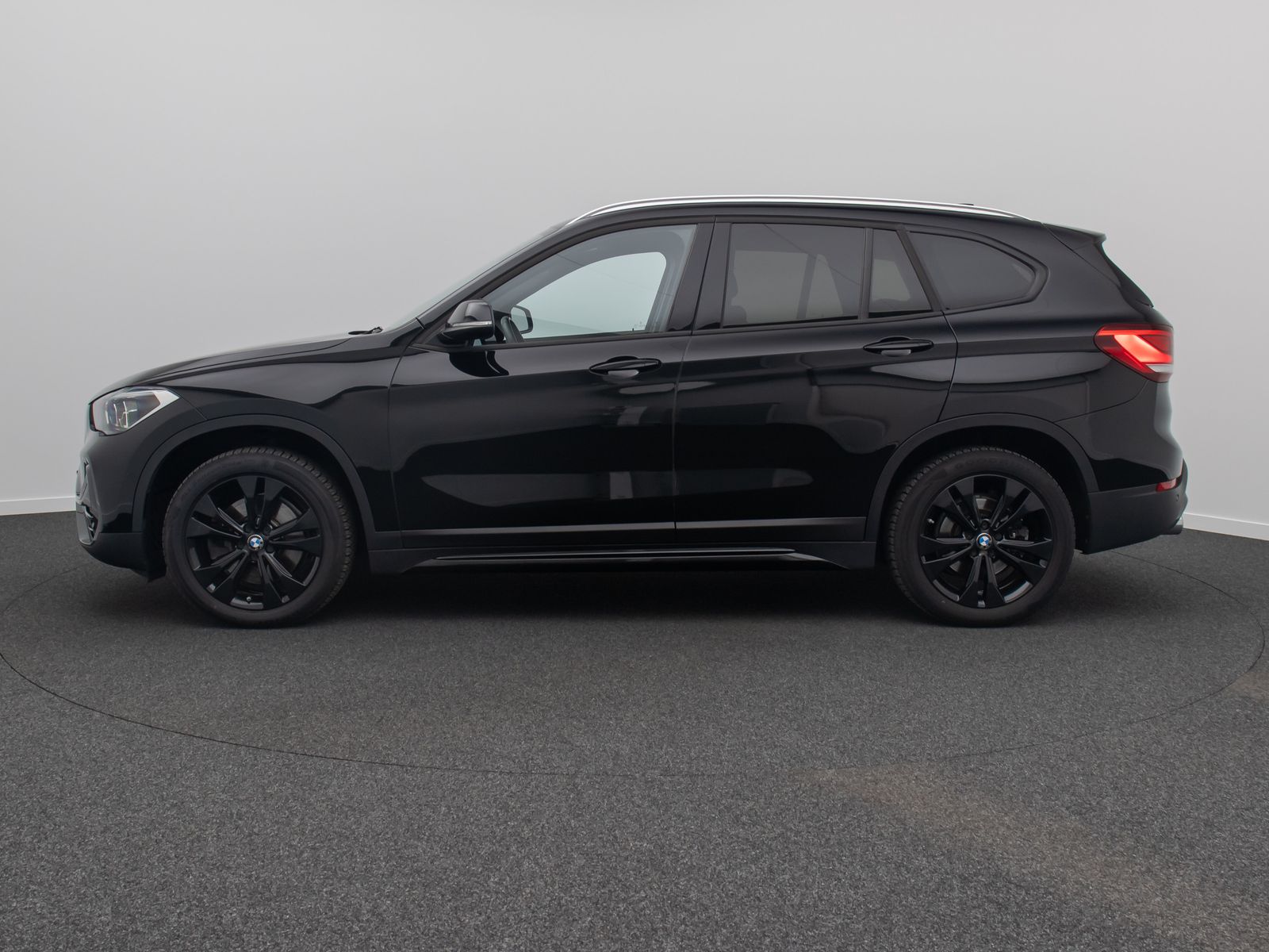 Fahrzeugabbildung BMW X1 xD20i Sport Line Panorama Parkassist DAB HiFi