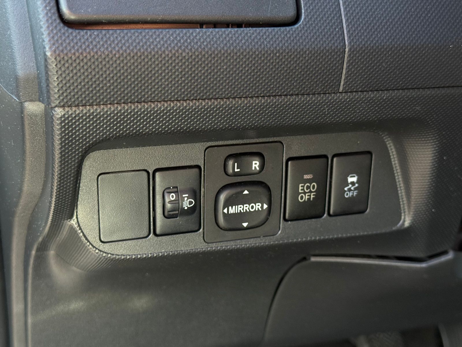 Fahrzeugabbildung Toyota Auris Life Klimaautomatik 2-Hand