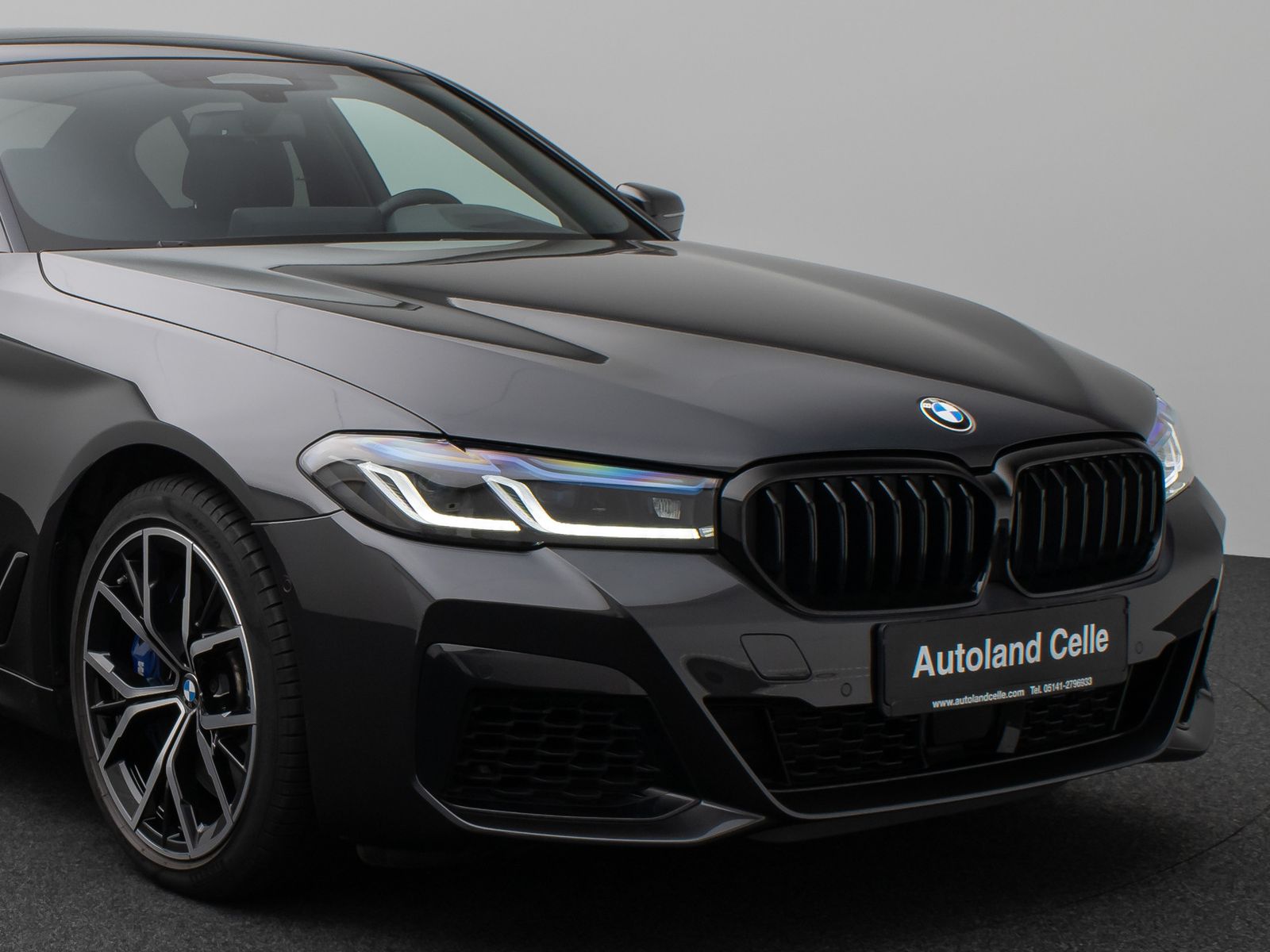 Fahrzeugabbildung BMW 540i xD M Sport Glasdach Laser Kamera HUD SoftCL