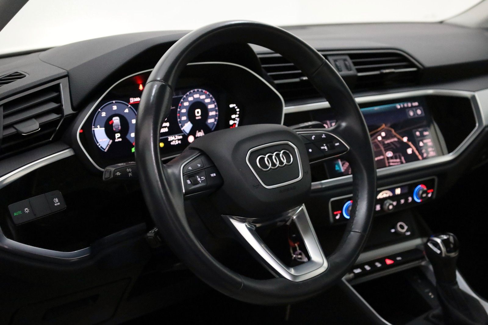 Fahrzeugabbildung Audi Q3 Sportback S line, Leder,Navi,LED,SH,Kamera