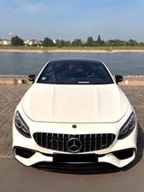 Mercedes-Benz S 63 AMG Mercedes-AMG S 63 4MATIC+ Mercedes-AMG - Mercedes-Benz S 63 AMG Gebrauchtwagen in Düsseldorf