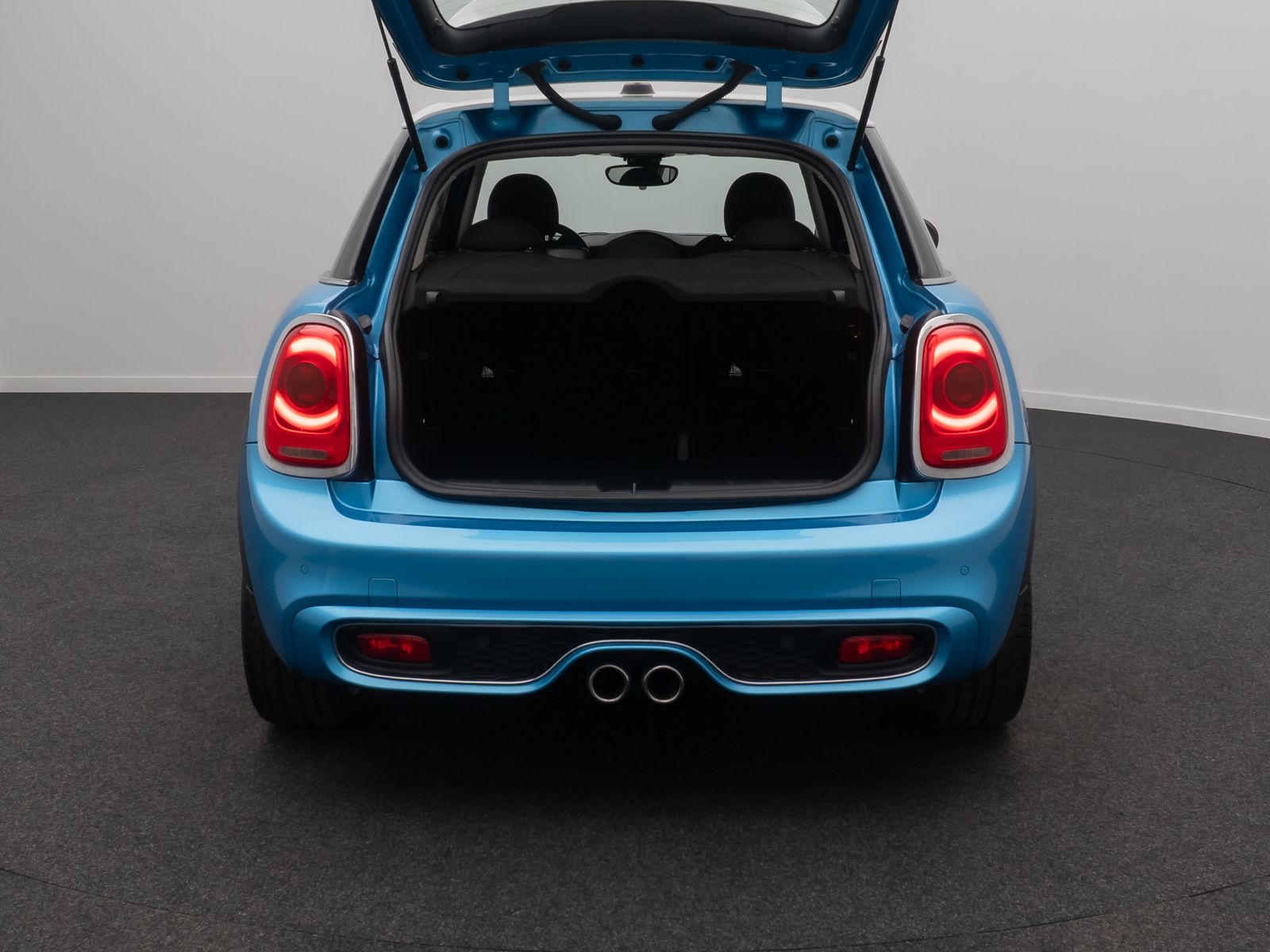 Fahrzeugabbildung MINI Cooper SD ACC HUD Kamera H/K Alarm Komfo