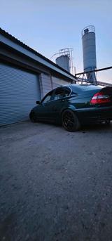 BMW Bmw E46 330i - BMW 330 Limousine E46 330i mit Benzin-Antrieb