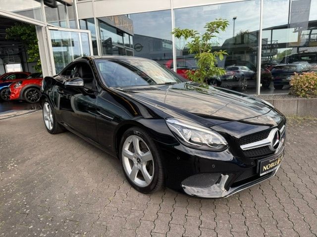 Fahrzeugabbildung Mercedes-Benz SLC 200 AIRSCARF LED NAVI