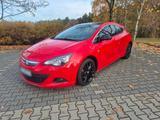 Opel Astra GTC OPC LINE neuer Service - Opel Astra mit Diesel-Antrieb: Coupe
