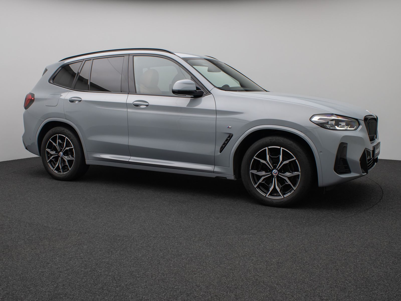 Fahrzeugabbildung BMW X3 xD20d M Sport Kamera DAB HiFi AHK Komfort 19"