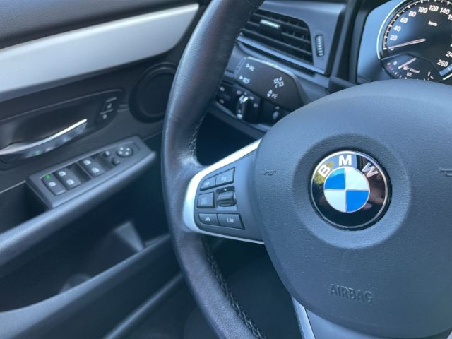 Fahrzeugabbildung BMW 218 Active Tourer d Adnantage Autom. Navi, Einpa