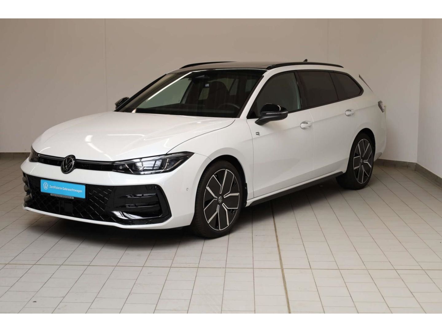 Volkswagen Passat 2.0 TDI 4Mot. R-Line Signature DSG P-Dach foto 2