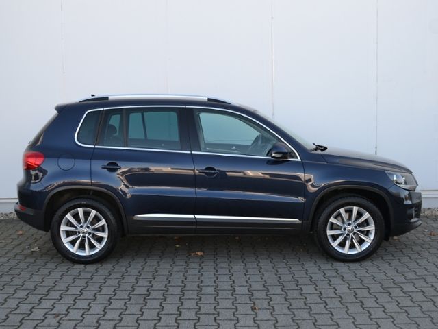 Tiguan 1.4 TSI Sport & Style AHK/NAVI/GRA/PDC/CL