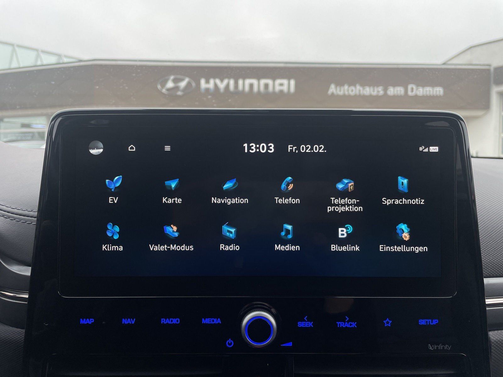 Fahrzeugabbildung Hyundai IONIQ Elektro 39kWh PREMIUM LEDER NAVI