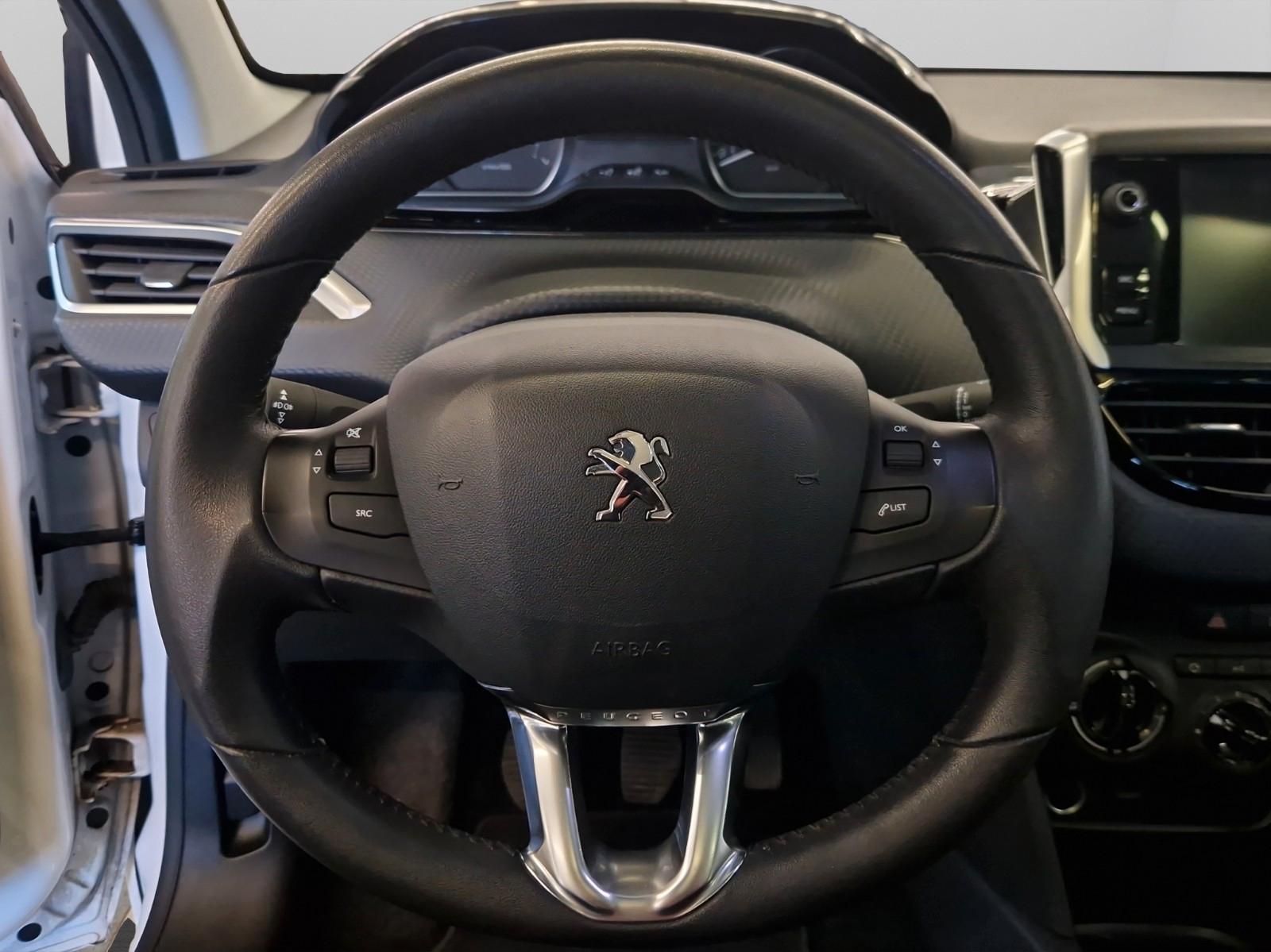 Peugeot 208 Style|PANO|TÜV NEU|