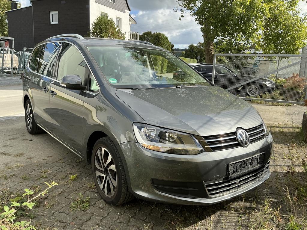 Volkswagen Sharan Business 7Siitzer RCam Navi Keyless ACC 2021