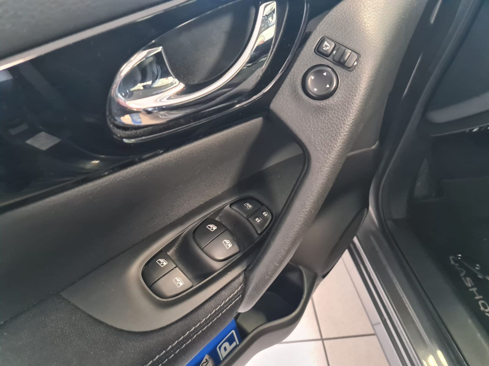 Fahrzeugabbildung Nissan Qashqai Acenta / KAMERA / SCHECKHEFT