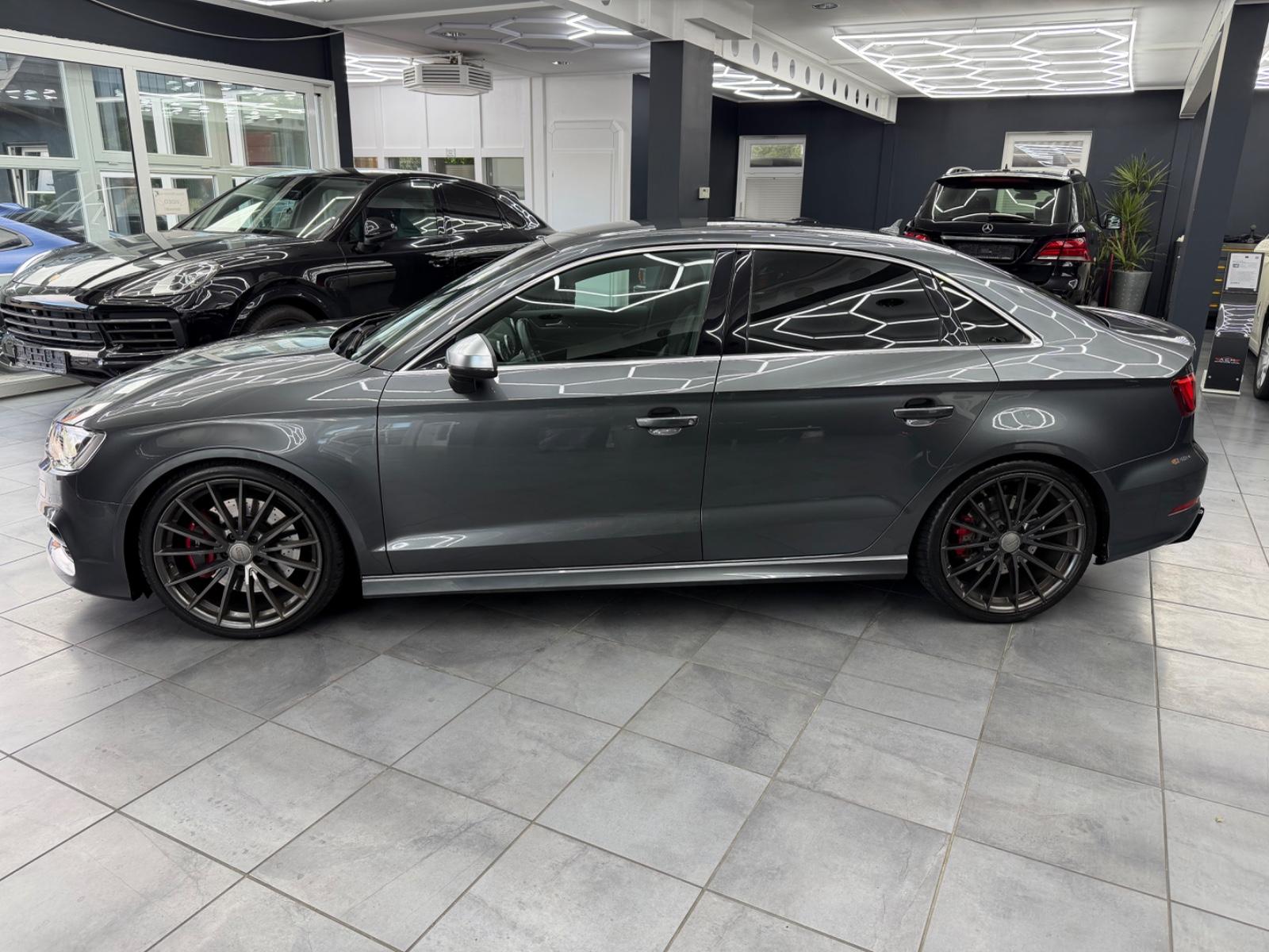 Audi S3 Lim. 2.0 TFSI quattro*Navi*Sportsitze*B&O*PDC
