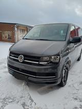 Volkswagen T6 Multivan - graue Volkswagen T6 Multivan