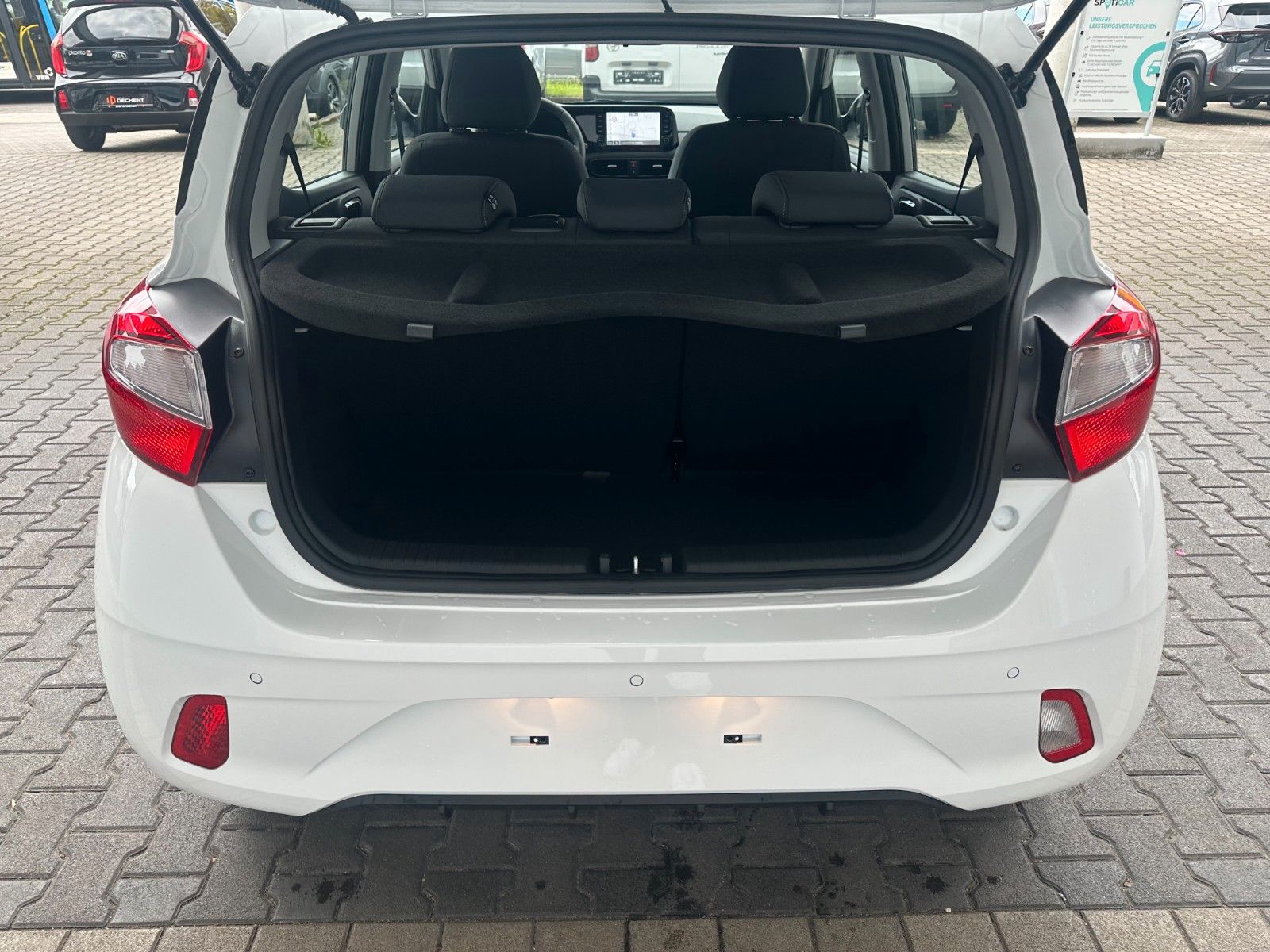 Fahrzeugabbildung Hyundai i10 1.2 79 PS AT Trend Navi/Kamera/SHZ !