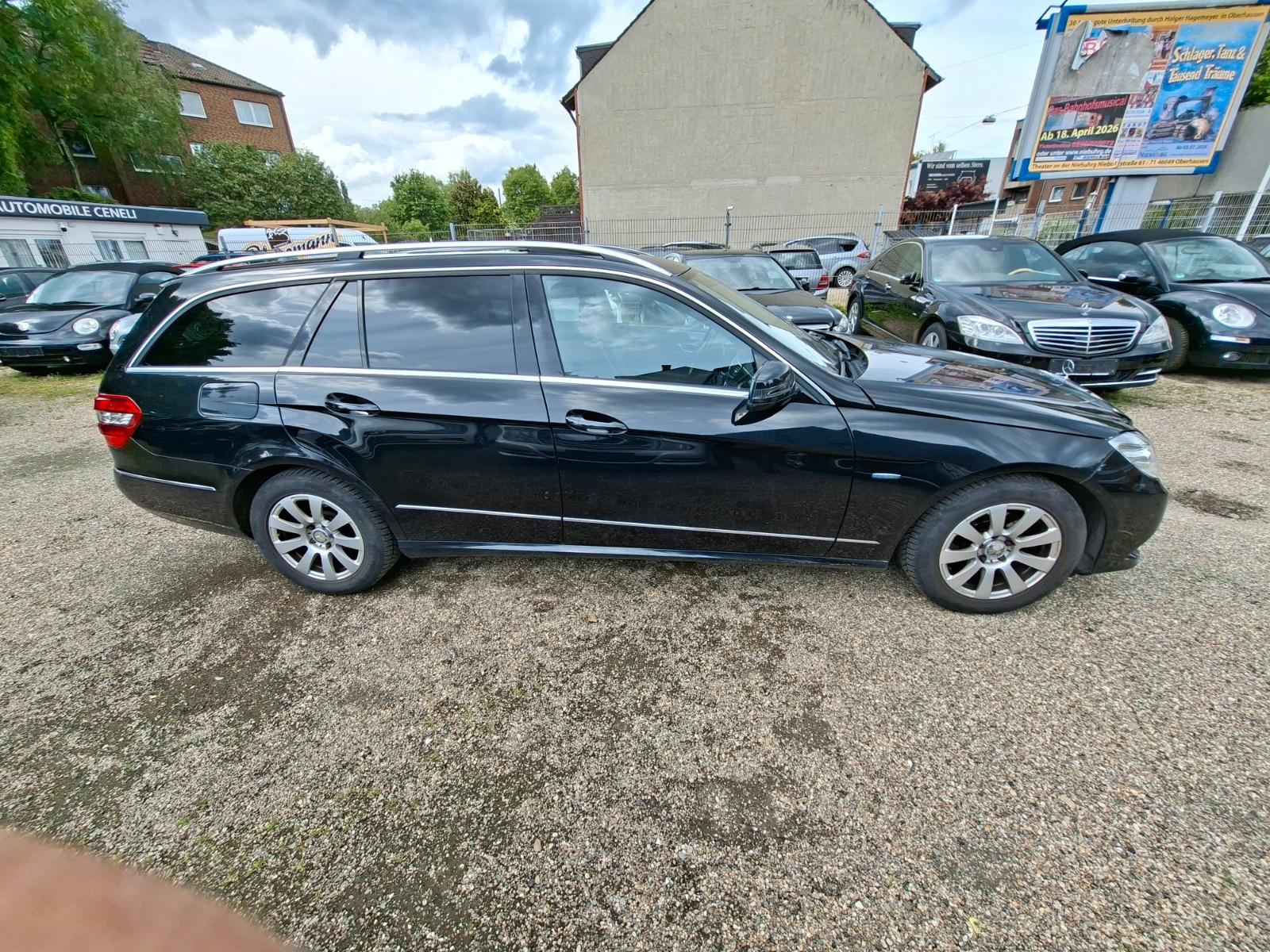 Mercedes-Benz E200 2011 — photo 8