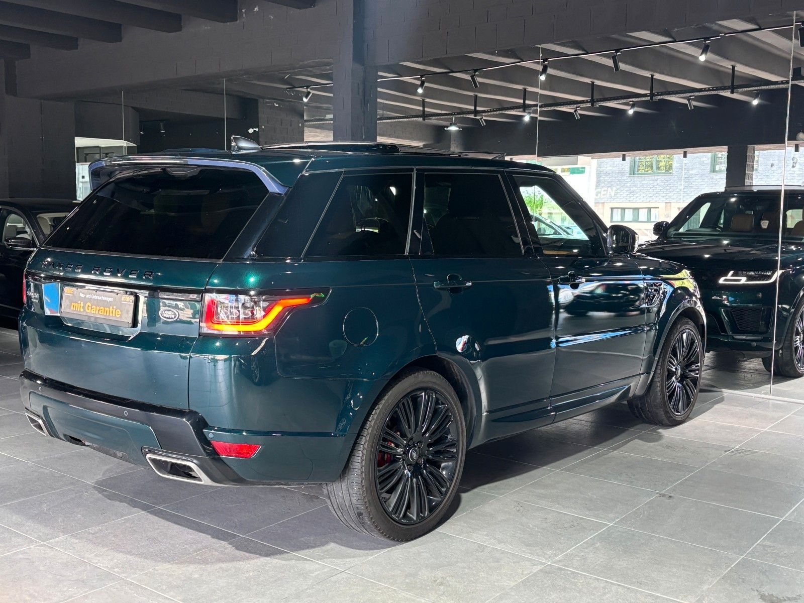 Fahrzeugabbildung Land Rover Range Rover Sport D350 /PANO/MERIDIAN/KEYLESS