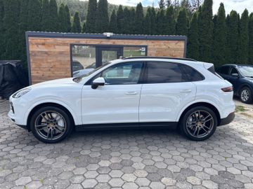 Porsche Cayenne - 7