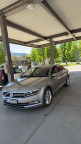 Volkswagen Passat B8  2.0 TDI  Limousine - VW Passat Gebrauchtwagen in München