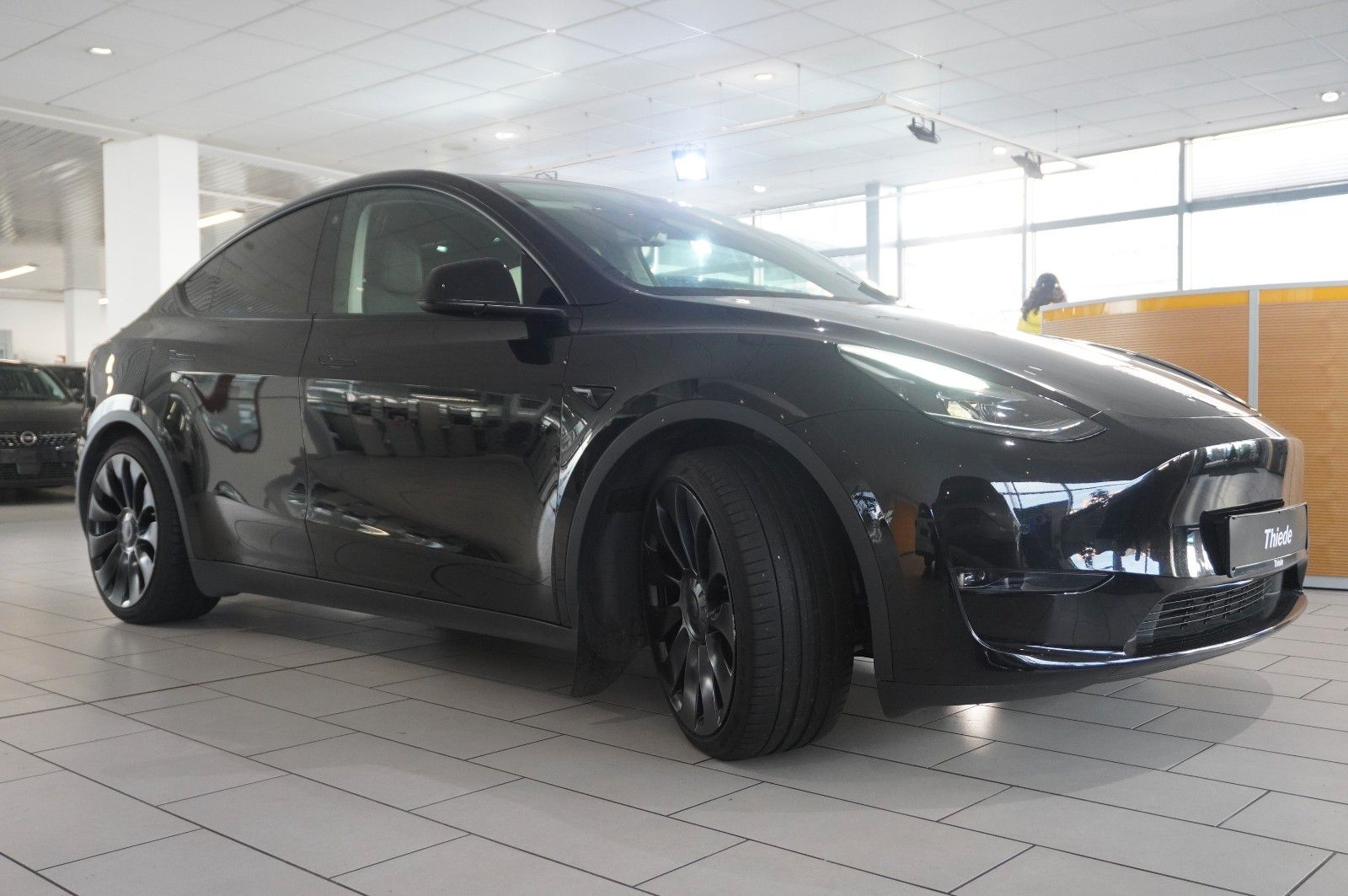 Fahrzeugabbildung Tesla Model Y PERFORMANCE DUAL-MOTOR NAVI/LED/DAB/AHK