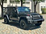 Jeep Wrangler 2.8 CRD Autom. Unlimited Sahara Rubicon - Jeep Wrangler Gebrauchtwagen in München
