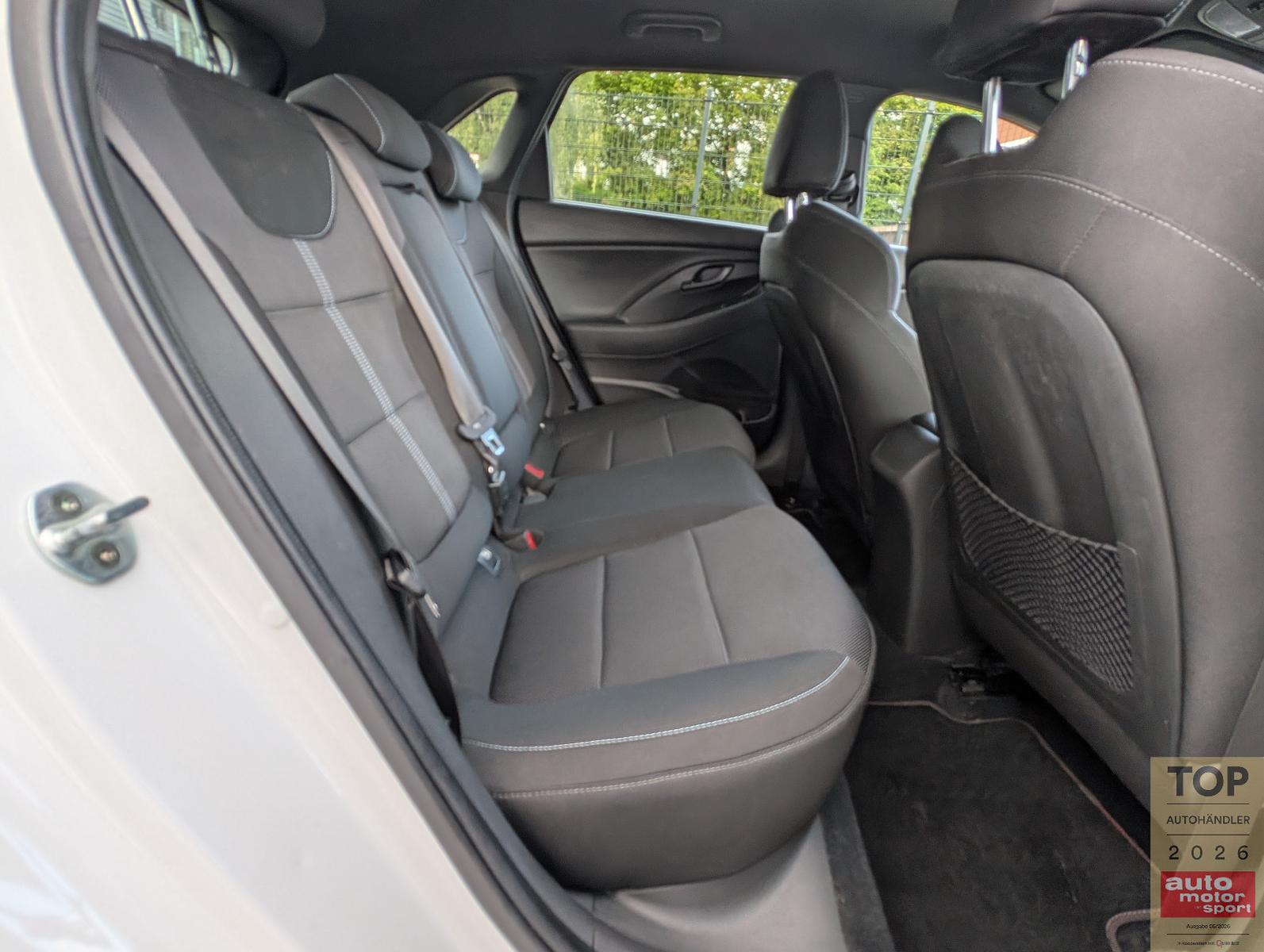 Hyundai i30 2.0 N-Performance*1.Hd*Auto*LED*RKam*CarPlay, миниатюра 13