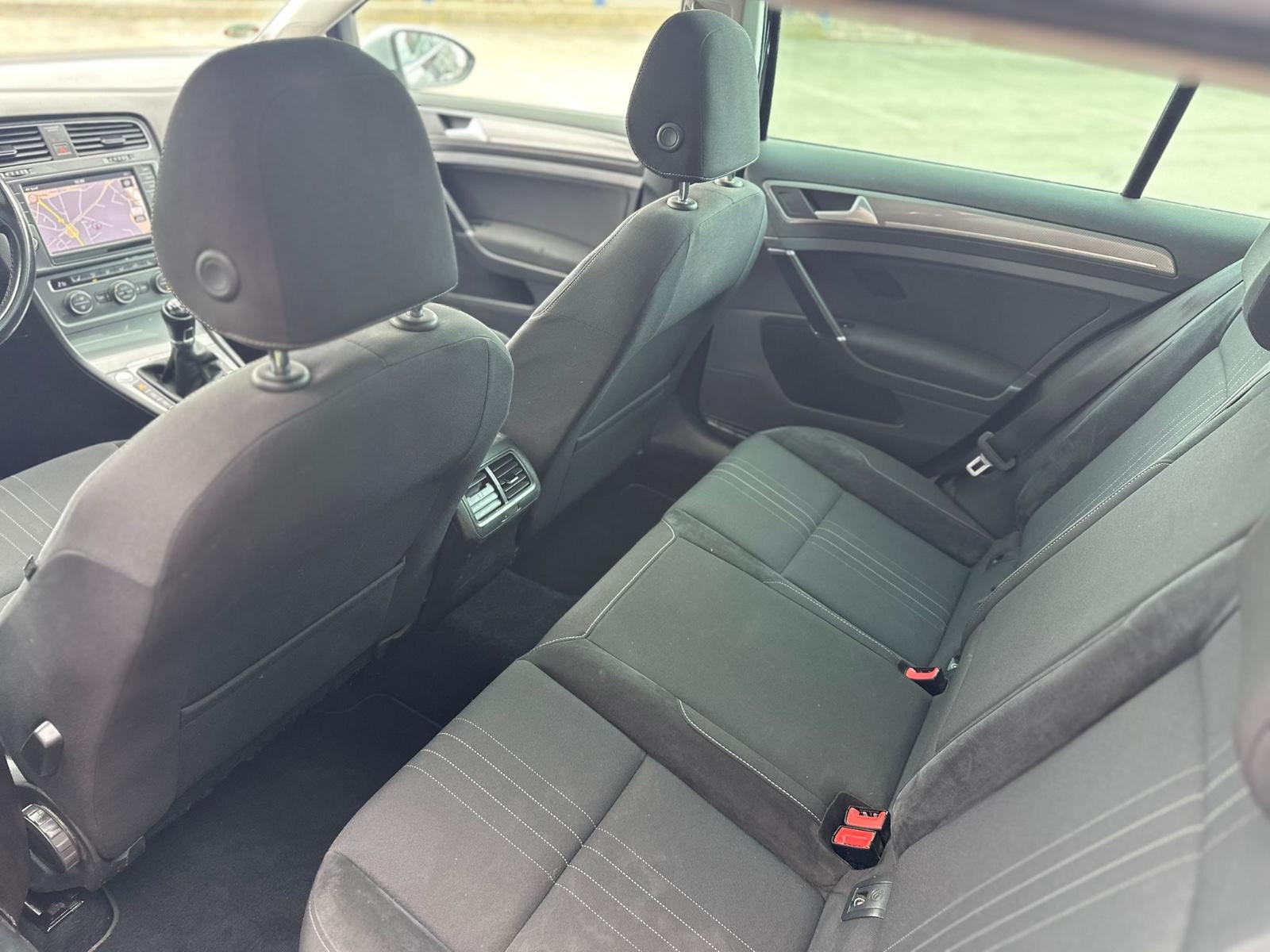 Volkswagen Golf 2015 — photo 16