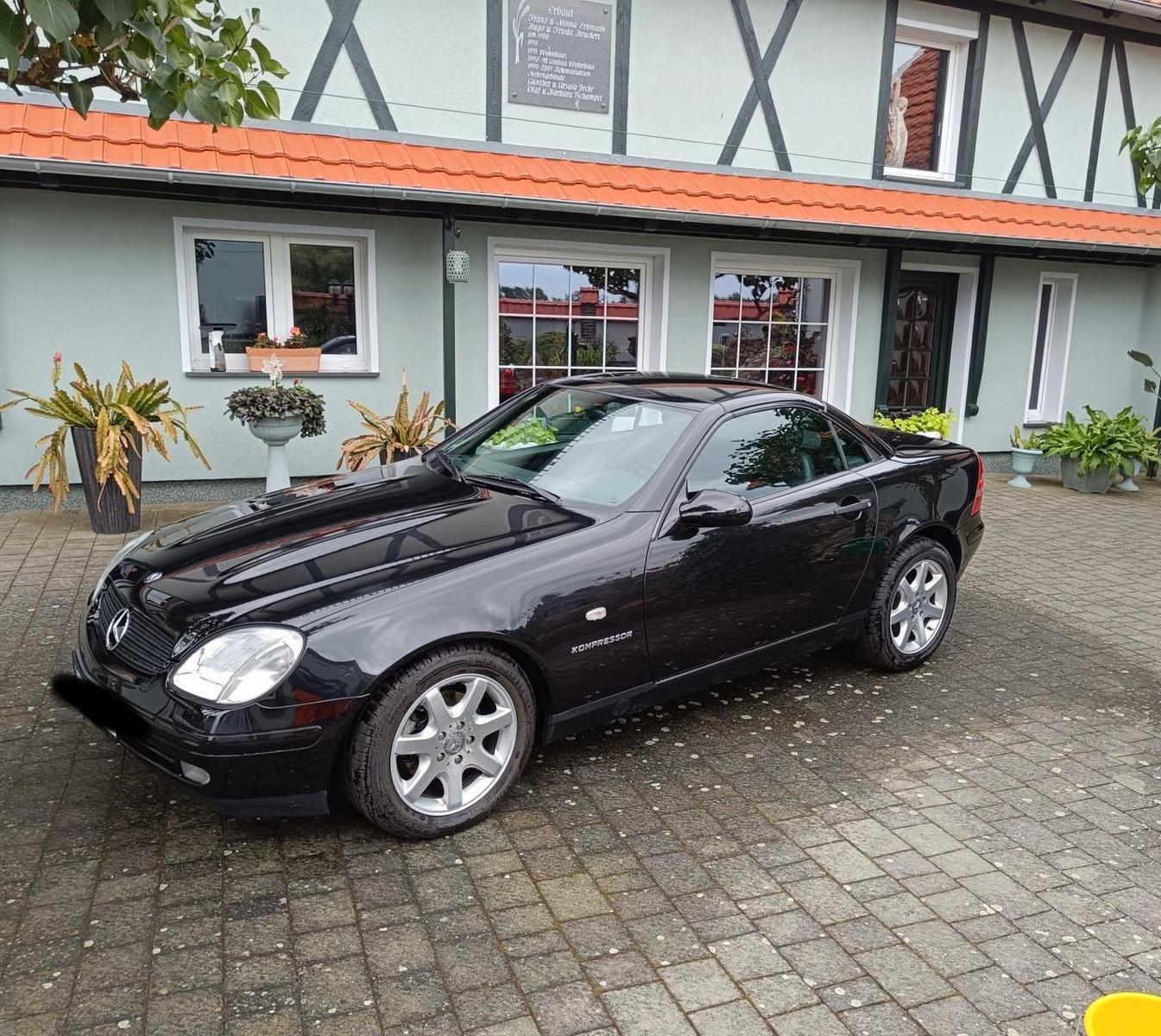 Mercedes-Benz SLK 230