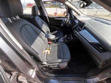 BMW 218 - 5